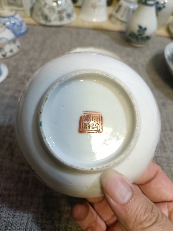 古玩陶瓷晚清粉彩花卉紋盤拍賣，當(dāng)前價(jià)格3888元