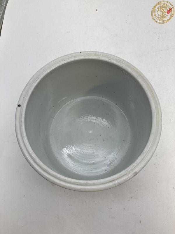 古玩陶瓷龍紋青花三足筒式香爐真品鑒賞圖