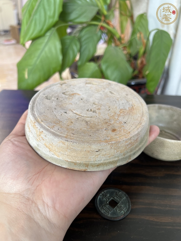 古玩陶瓷越窯青瓷杯和托真品鑒賞圖