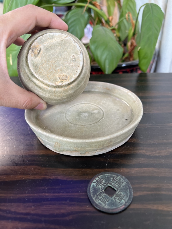 古玩陶瓷魏晉南北朝越窯青瓷杯和托拍賣，當(dāng)前價格6800元