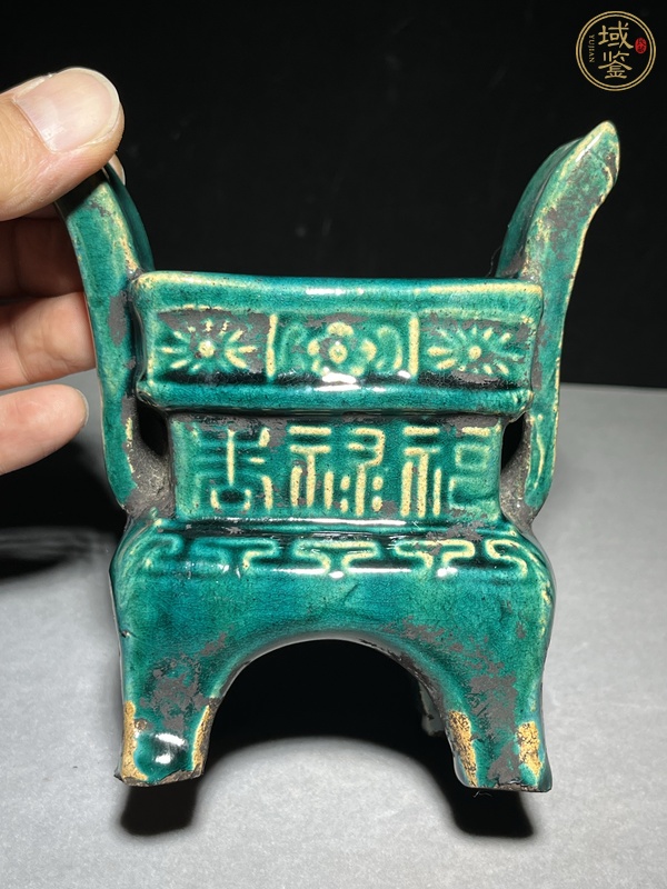 古玩陶瓷孔雀藍(lán)釉香爐真品鑒賞圖