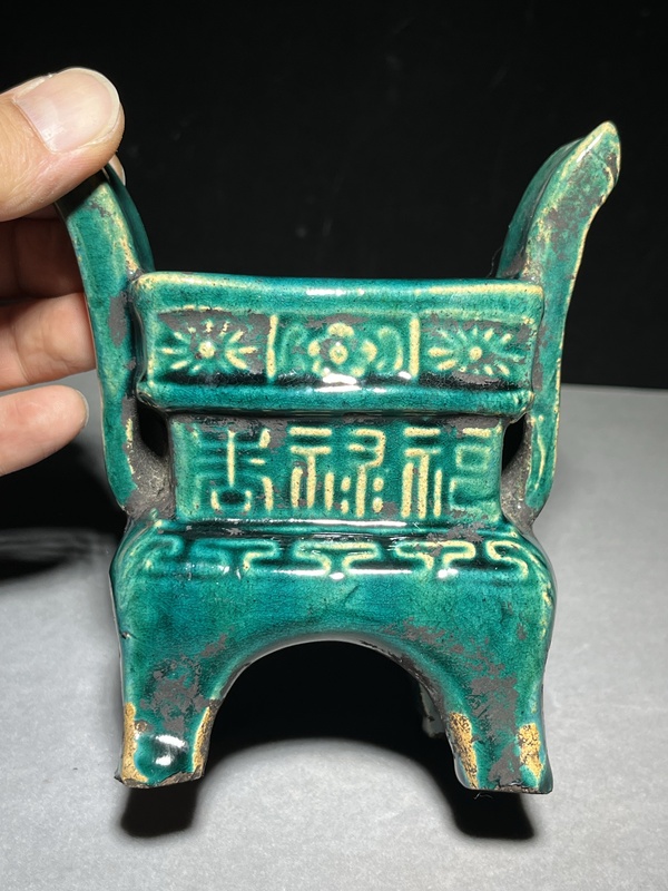 古玩陶瓷孔雀藍(lán)釉香爐拍賣(mài)，當(dāng)前價(jià)格800元