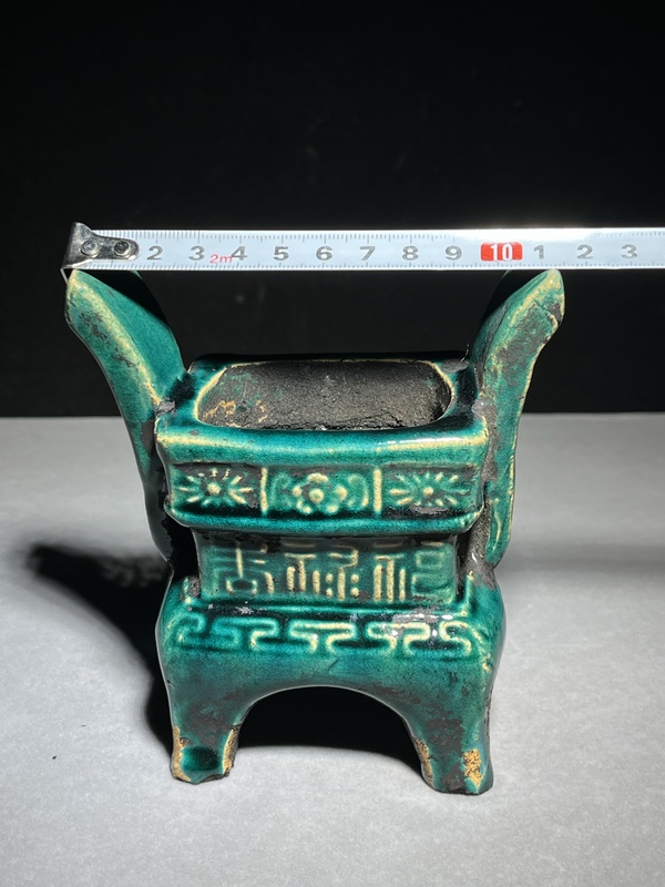 古玩陶瓷孔雀藍(lán)釉香爐拍賣(mài)，當(dāng)前價(jià)格800元
