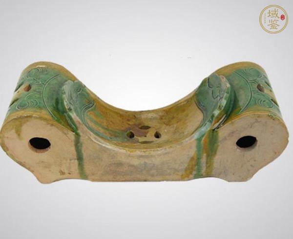 古玩陶瓷明三彩瓷枕真品鑒賞圖