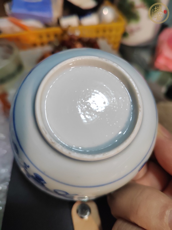 古玩陶瓷清康熙—雍正 青花葡萄紋杯真品鑒賞圖