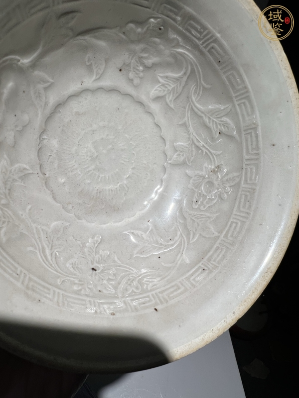 古玩陶瓷青白釉花卉紋碗真品鑒賞圖