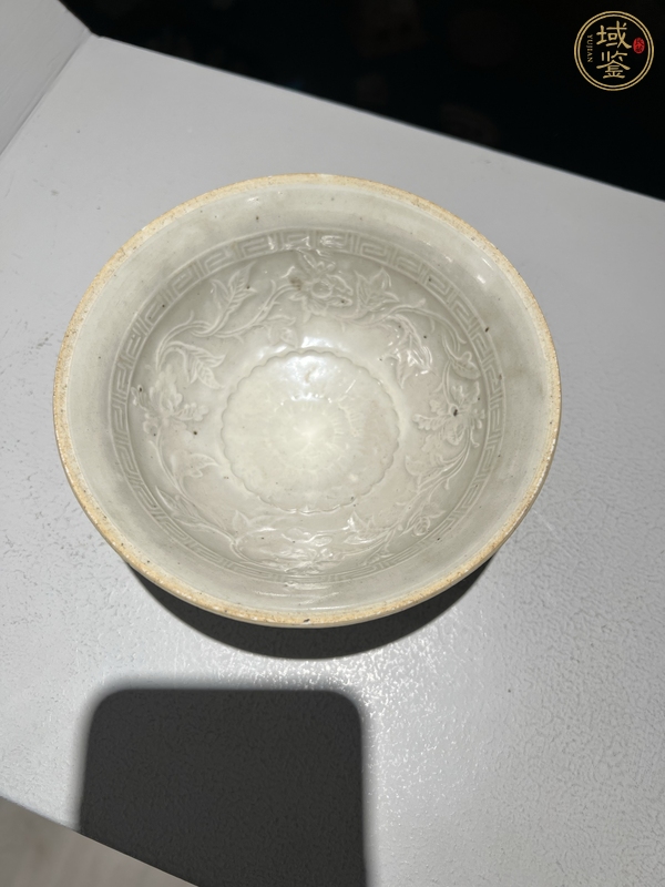 古玩陶瓷青白釉花卉紋碗真品鑒賞圖