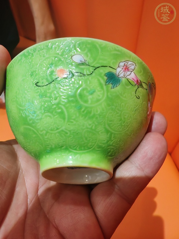 古玩陶瓷日本明治綠釉杯真品鑒賞圖
