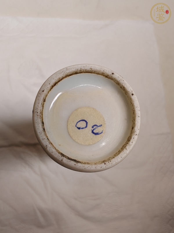 古玩陶瓷清中晚·青花釉里紅山水垂釣圖鼻煙壺 真品鑒賞圖