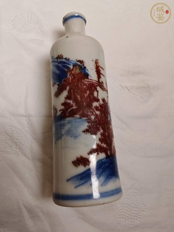 古玩陶瓷清中晚·青花釉里紅山水垂釣圖鼻煙壺 真品鑒賞圖