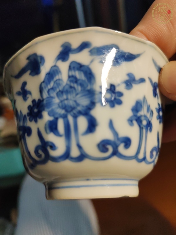 古玩陶瓷清康熙 青花花卉紋杯真品鑒賞圖