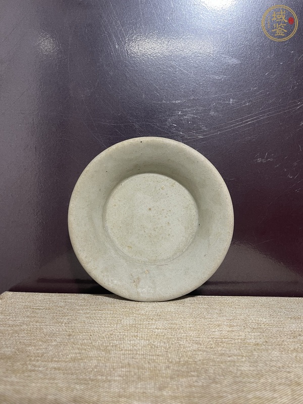 古玩陶瓷龍泉青瓷盤真品鑒賞圖