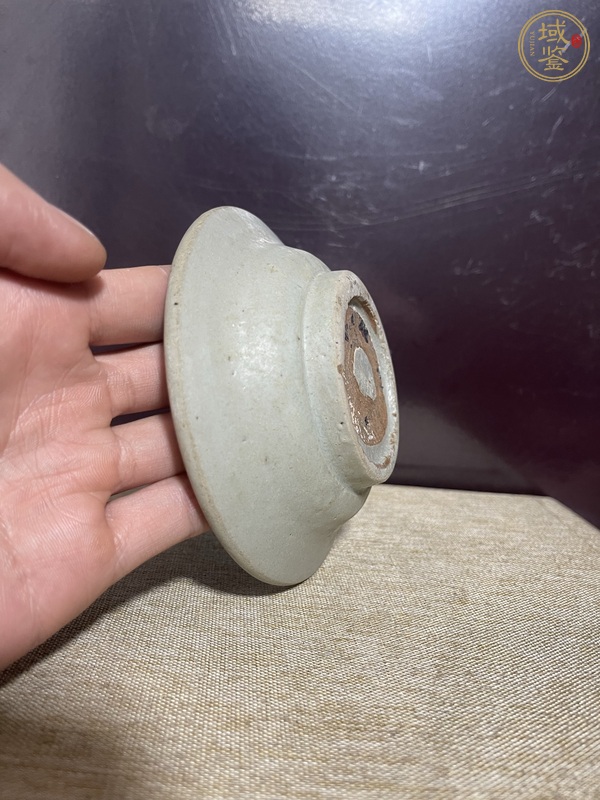 古玩陶瓷龍泉青瓷盤真品鑒賞圖