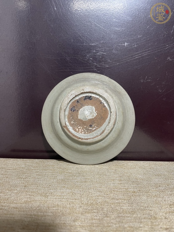 古玩陶瓷龍泉青瓷盤真品鑒賞圖