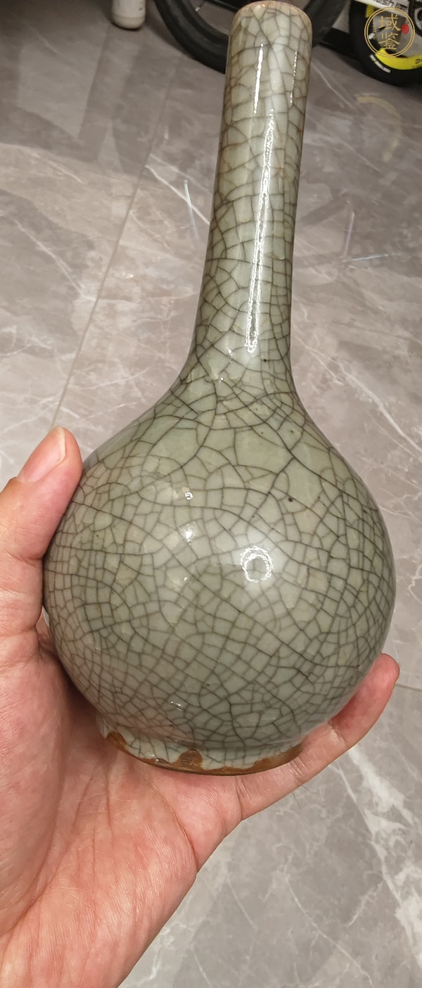 古玩陶瓷綠哥釉長頸瓶真品鑒賞圖