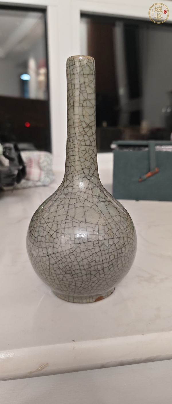 古玩陶瓷綠哥釉長頸瓶真品鑒賞圖