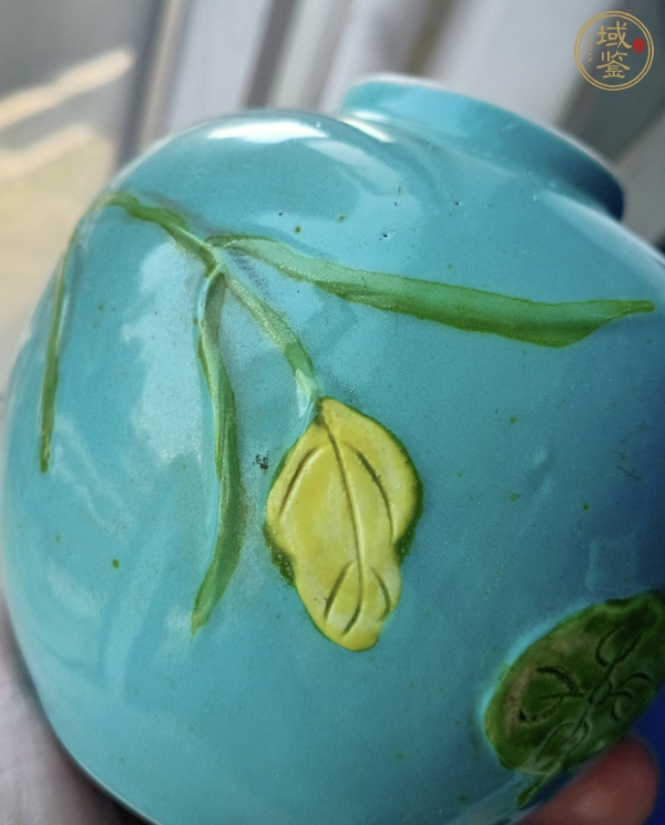 古玩陶瓷粉彩堆花花鳥罐真品鑒賞圖