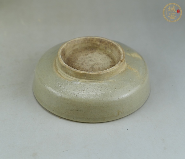 古玩陶瓷龍泉青瓷托盤真品鑒賞圖