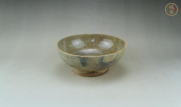 古玩陶瓷哥釉青花碗真品鑒賞圖