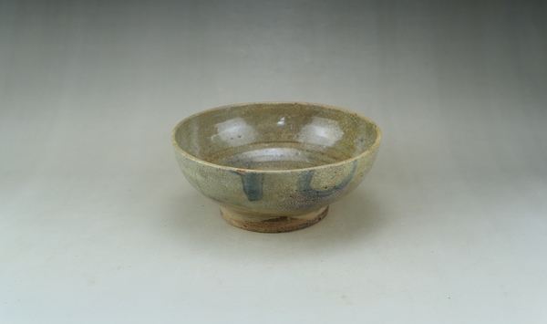 古玩轉(zhuǎn)賣明早期.哥釉青花碗拍賣,當(dāng)前價(jià)格1688元