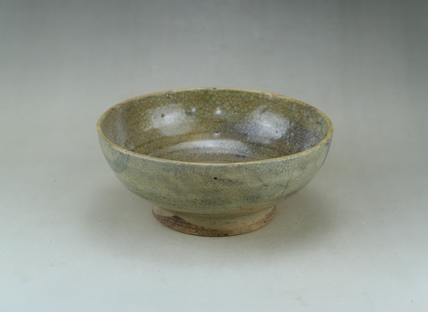 古玩陶瓷明早期.哥釉青花碗拍賣，當(dāng)前價(jià)格153元