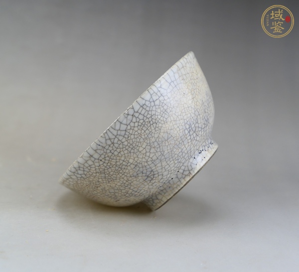 古玩陶瓷哥釉茶碗真品鑒賞圖