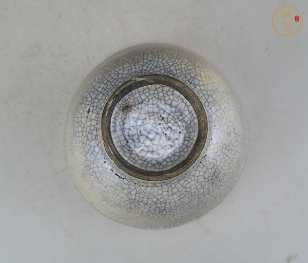 古玩陶瓷哥釉茶碗真品鑒賞圖