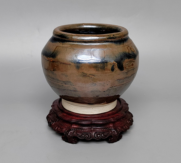古玩轉(zhuǎn)賣明代白胎紫金釉茶入拍賣,當(dāng)前價(jià)格10200元