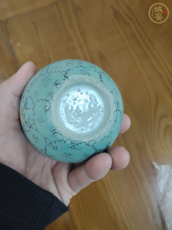 古玩陶瓷松石綠粉彩花卉紋罐真品鑒賞圖
