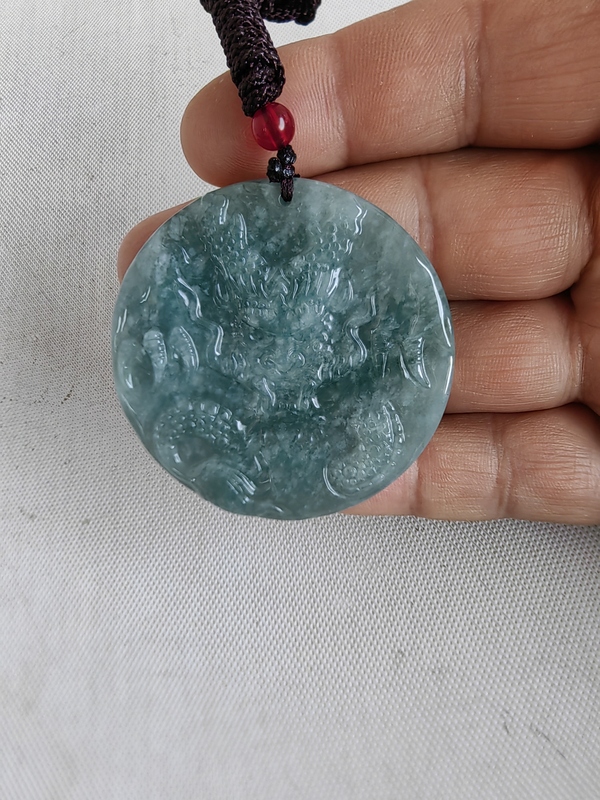 古玩轉(zhuǎn)賣天然翡翠龍牌拍賣，當(dāng)前價(jià)格880元
