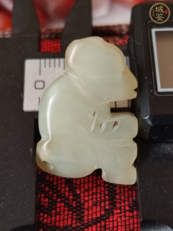 古玩玉器岫玉雕“猴子”掛墜真品鑒賞圖