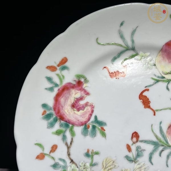 古玩陶瓷粉彩三多紋盤真品鑒賞圖