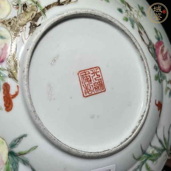 古玩陶瓷粉彩三多紋盤真品鑒賞圖