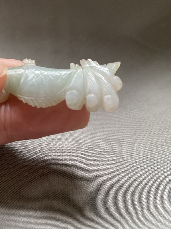 古玩玉器創(chuàng)匯期翡翠雕“魚形”掛件拍賣，當(dāng)前價格2800元