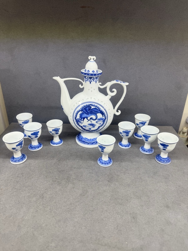 古玩陶瓷青花團鳳玲瓏瓷壺一套拍賣，當前價格68000元