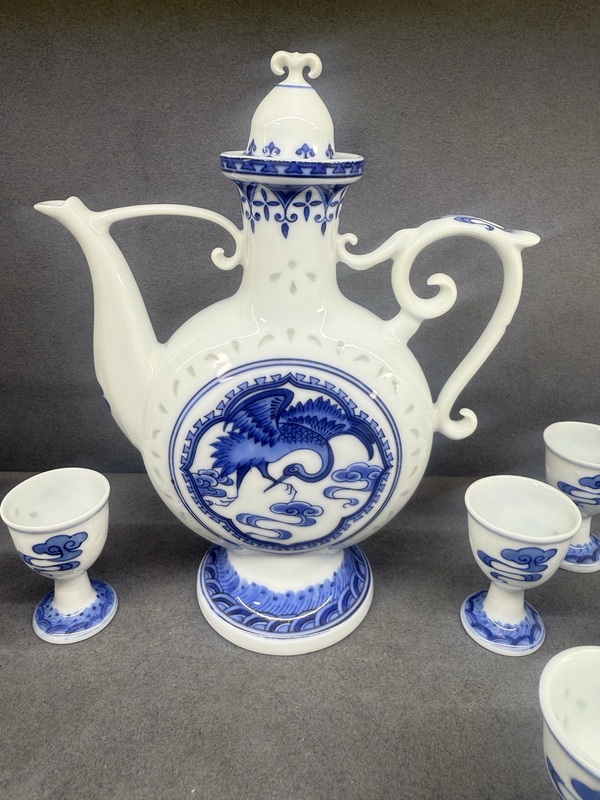 古玩陶瓷青花團鳳玲瓏瓷壺一套拍賣，當前價格68000元