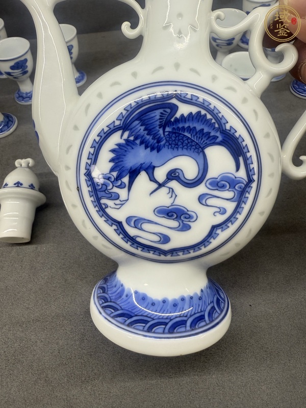古玩陶瓷青花團鳳玲瓏瓷壺一套真品鑒賞圖