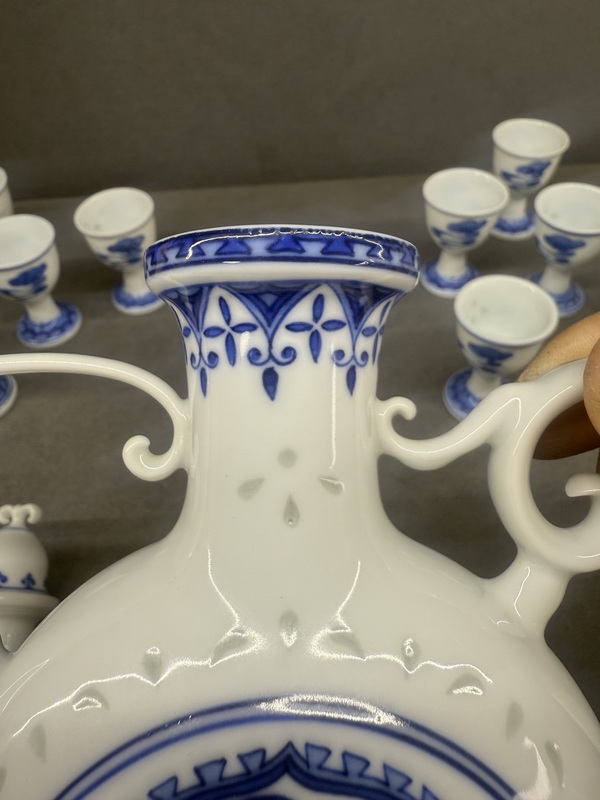 古玩陶瓷青花團鳳玲瓏瓷壺一套拍賣，當前價格68000元