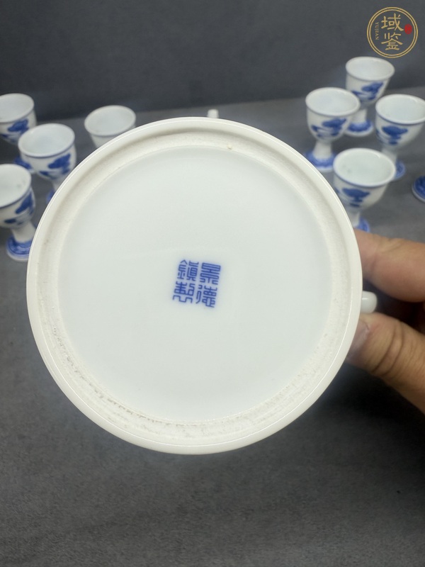 古玩陶瓷青花團鳳玲瓏瓷壺一套真品鑒賞圖