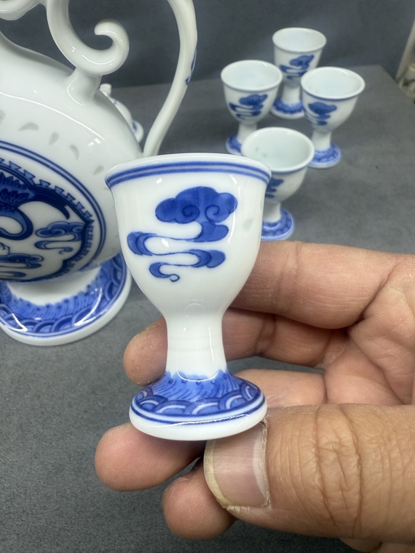 古玩陶瓷青花團鳳玲瓏瓷壺一套拍賣，當前價格68000元