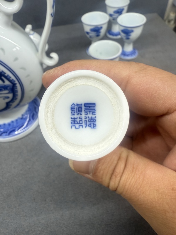 古玩陶瓷青花團鳳玲瓏瓷壺一套拍賣，當前價格68000元