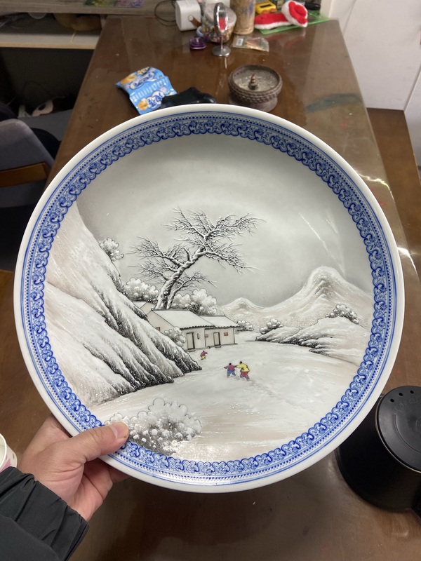 古玩陶瓷民國解放初余文襄風(fēng)格粉彩雪景山水人物盤拍賣，當(dāng)前價格100000元