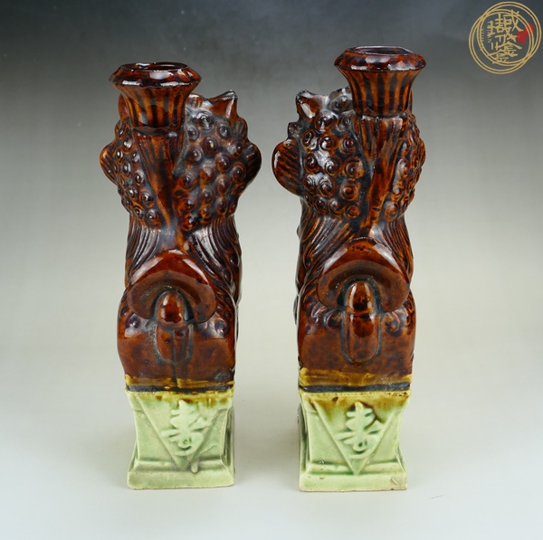 古玩陶瓷醬釉獅子燭臺真品鑒賞圖