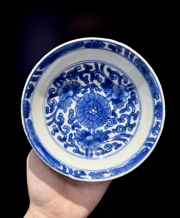 古玩陶瓷康熙青花花卉盤拍賣，當(dāng)前價格1650元