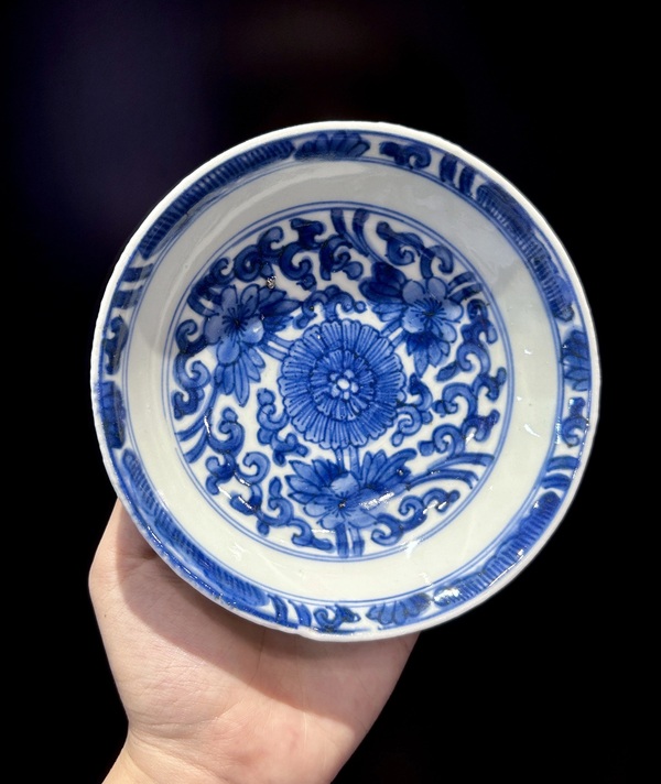 古玩陶瓷康熙青花花卉盤拍賣，當(dāng)前價格1650元