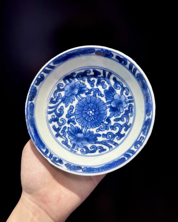 古玩陶瓷康熙青花花卉盤拍賣，當(dāng)前價格1650元