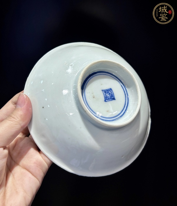 古玩陶瓷康熙青花花卉盤(pán)真品鑒賞圖