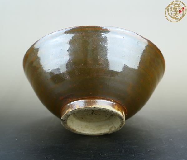 古玩陶瓷金元時期醬紅釉碗真品鑒賞圖