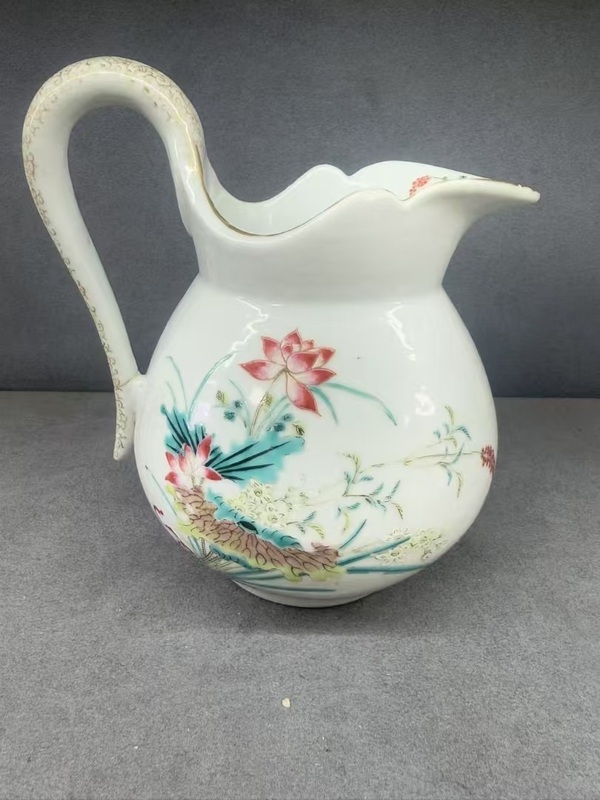 古玩陶瓷乾隆 粉彩執(zhí)壺?大奶杯兩件拍賣，當(dāng)前價(jià)格8800元