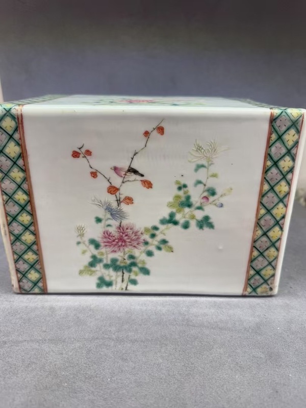 古玩陶瓷晚清花鳥紋粉彩書擋拍賣，當前價格6800元
